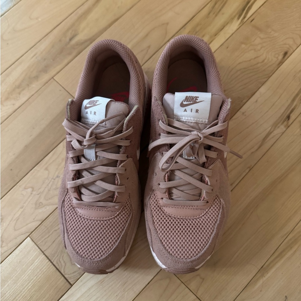 Nike Pink Sneakers Mesh Upper Lifestyle Design